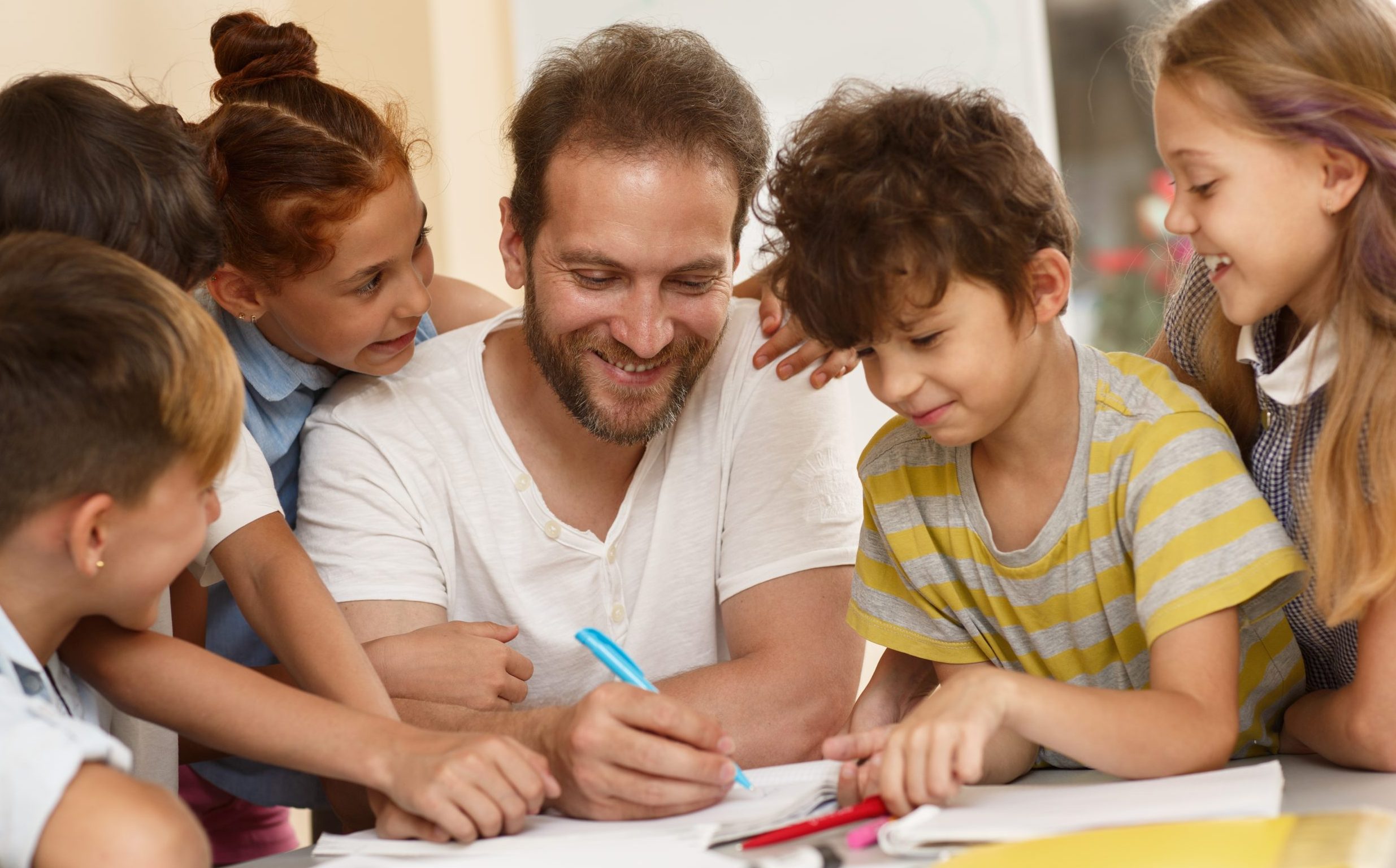 Erzieher und Kinder lernen zusammen - Deutsches Ferninstitut für Bildung, Pädagogik und Sozialmanagement GmbH